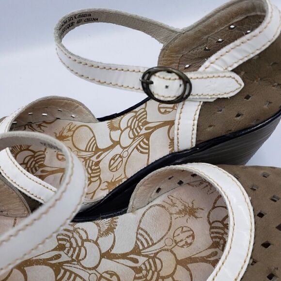 Fly London Wedge Closed Toe Sandal - Picture 10 of 13